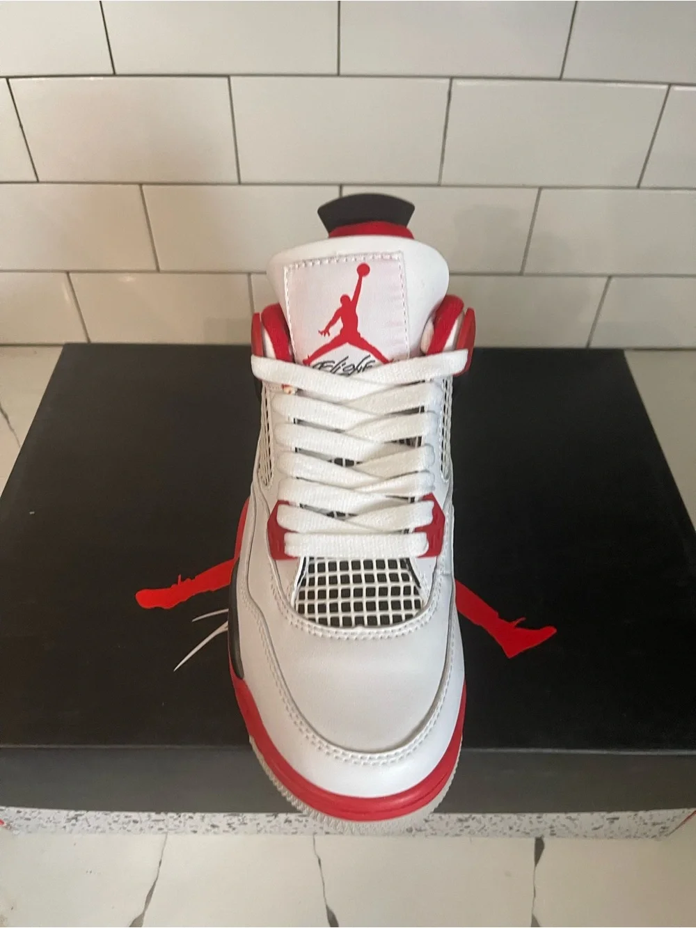 Men’s Retro 4 Fire Red Size 5.5.
